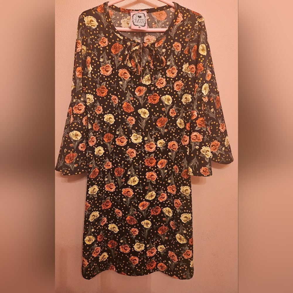 2 tween Girls floral 3/4 bell shaped sleeve dress 7/8 *